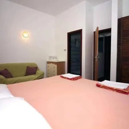 Spacious Seaside 6 Guests Apartment *